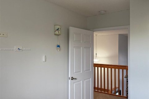 House in Coral Springs, Florida 4 bedrooms, 205.04 sq.m. № 1752906 - photo 2