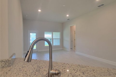 Casa en venta en Dade City, Florida, 4 dormitorios, 169.08 m2 № 1531793 - foto 12