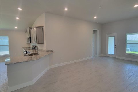Casa en venta en Dade City, Florida, 4 dormitorios, 169.08 m2 № 1531793 - foto 13