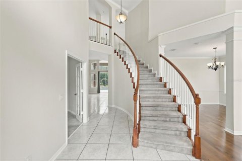 House in Lake Mary, Florida 5 bedrooms, 329.15 sq.m. № 2403722 - photo 5