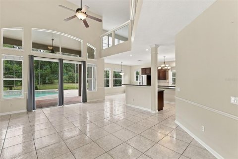 House in Lake Mary, Florida 5 bedrooms, 329.15 sq.m. № 2403722 - photo 16