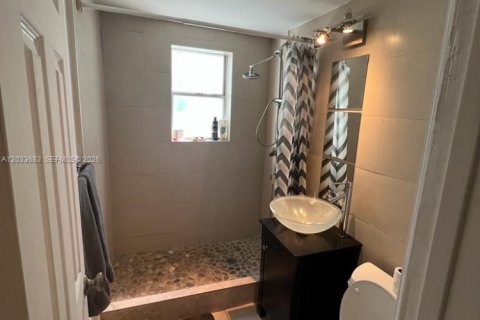 Снять в аренду квартиру в Майами-Бич, Флорида 1 спальня, 39.76м2, № 2078007 - фото 9