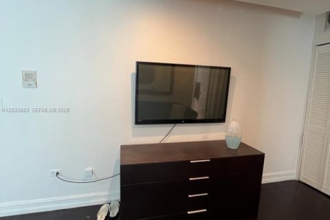 Снять в аренду квартиру в Майами-Бич, Флорида 1 спальня, 39.76м2, № 2078007 - фото 18