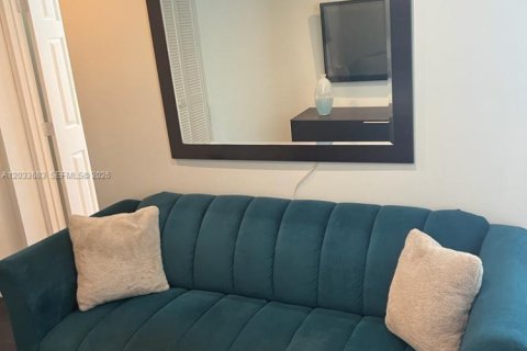 Снять в аренду квартиру в Майами-Бич, Флорида 1 спальня, 39.76м2, № 2078007 - фото 15