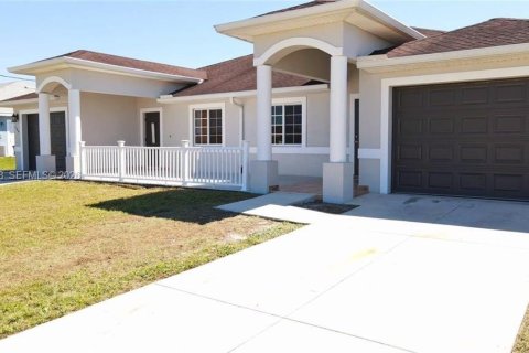 Снять в аренду виллу или дом в Лихай-Эйкерс, Флорида 2 спальни, № 2065364 - фото 2