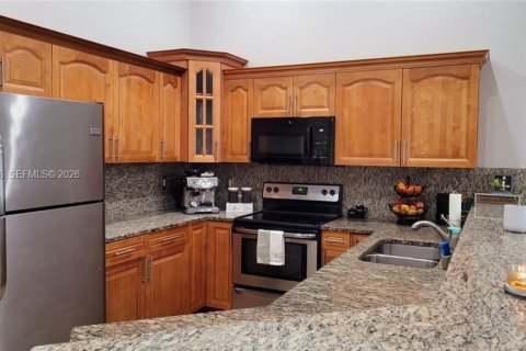 Снять в аренду виллу или дом в Лихай-Эйкерс, Флорида 2 спальни, № 2065364 - фото 5