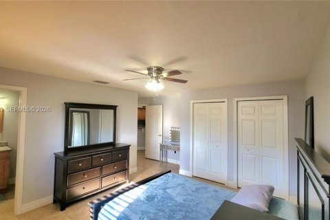 Снять в аренду виллу или дом в Лихай-Эйкерс, Флорида 2 спальни, № 2065364 - фото 10