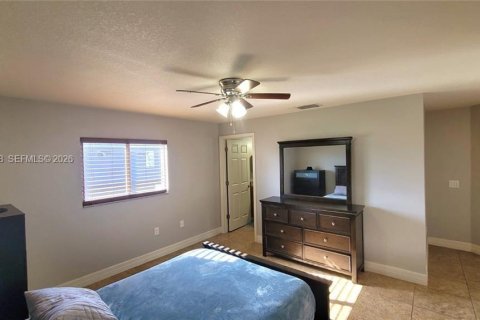 Снять в аренду виллу или дом в Лихай-Эйкерс, Флорида 2 спальни, № 2065364 - фото 11