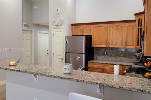 Снять в аренду виллу или дом в Лихай-Эйкерс, Флорида 2 спальни, № 2065364 - фото 6