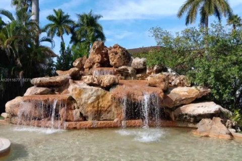 Condo in Miami, Florida, 1 bedroom № 2075407