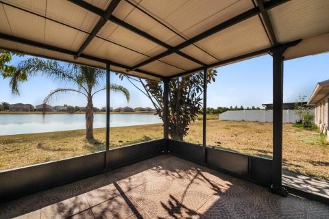 Casa en alquiler en Kissimmee, Florida, 4 dormitorios, 177.44 m2 № 1832057 - foto 15