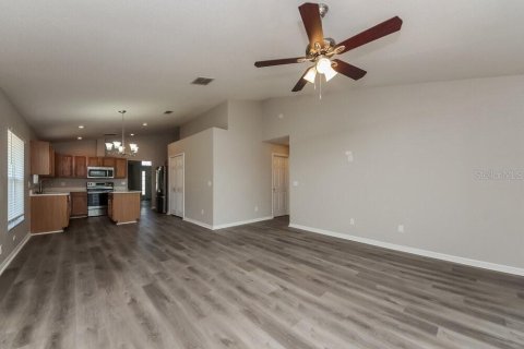 Casa en alquiler en Kissimmee, Florida, 4 dormitorios, 177.44 m2 № 1832057 - foto 4