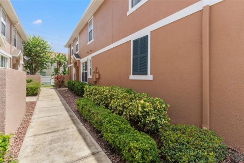 Adosado en venta en Saint Petersburg, Florida, 3 dormitorios, 151.9 m2 № 1919777 - foto 2