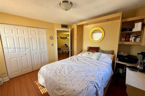 Condominio en alquiler en Miami Beach, Florida, 2 dormitorios, 82.13 m2 № 2033399 - foto 10