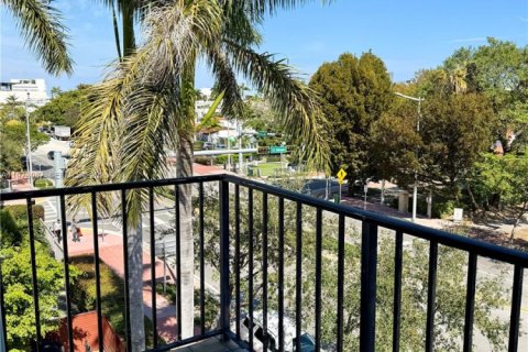 Condominio en alquiler en Miami Beach, Florida, 2 dormitorios, 82.13 m2 № 2033399 - foto 6