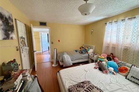 Condominio en alquiler en Miami Beach, Florida, 2 dormitorios, 82.13 m2 № 2033399 - foto 13