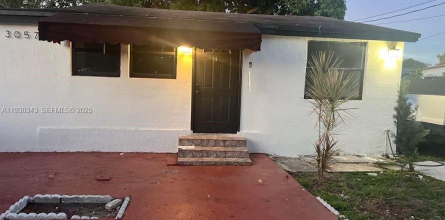 Дом в Майами, Флорида 3 спальни, 63.17м2 № 1989121