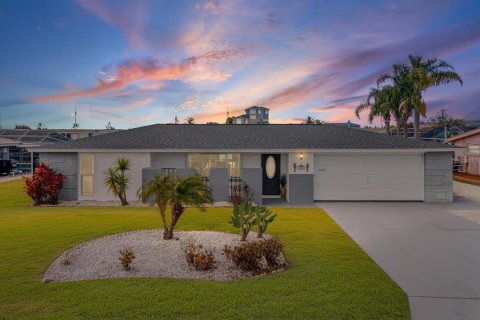 Casa en Hudson, Florida 2 dormitorios, 109.25 m2 № 2110145
