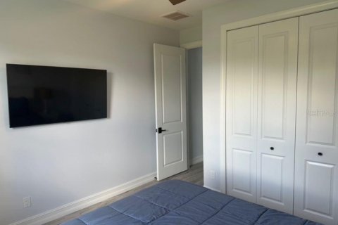 Villa ou maison à louer à Cape Coral, Floride: 3 chambres, 171.22 m2 № 1639619 - photo 9