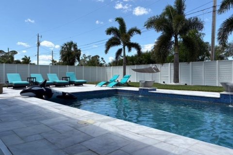 Villa ou maison à louer à Cape Coral, Floride: 3 chambres, 171.22 m2 № 1639619 - photo 25