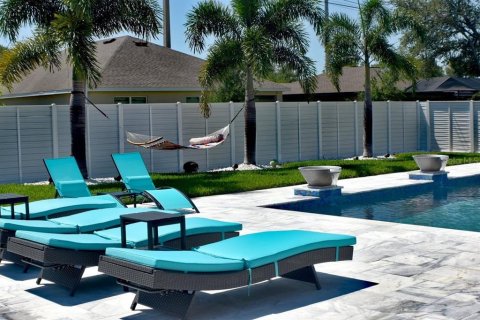 Villa ou maison à louer à Cape Coral, Floride: 3 chambres, 171.22 m2 № 1639619 - photo 23