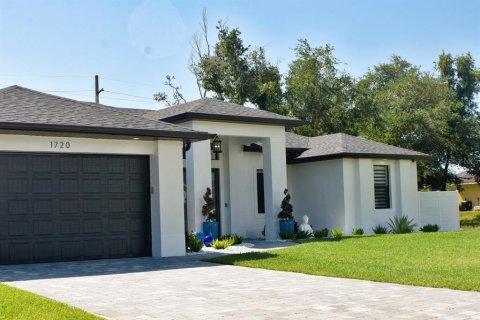 Villa ou maison à louer à Cape Coral, Floride: 3 chambres, 171.22 m2 № 1639619 - photo 15