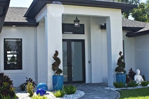 Villa ou maison à louer à Cape Coral, Floride: 3 chambres, 171.22 m2 № 1639619 - photo 16