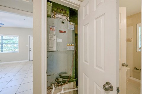 Casa en venta en Orlando, Florida, 3 dormitorios, 89.65 m2 № 1905752 - foto 15