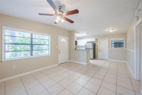 Casa en venta en Orlando, Florida, 3 dormitorios, 89.65 m2 № 1905752 - foto 8
