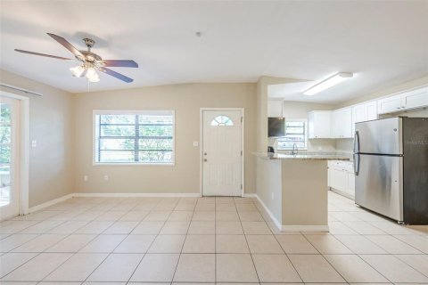 Casa en venta en Orlando, Florida, 3 dormitorios, 89.65 m2 № 1905752 - foto 5