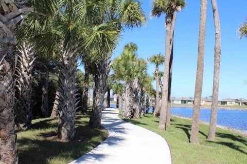 House in North Fort Myers, Florida 3 bedrooms, 132.57 sq.m. № 2231036 - photo 28