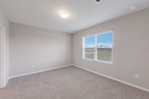 House in North Fort Myers, Florida 3 bedrooms, 132.57 sq.m. № 2231036 - photo 13