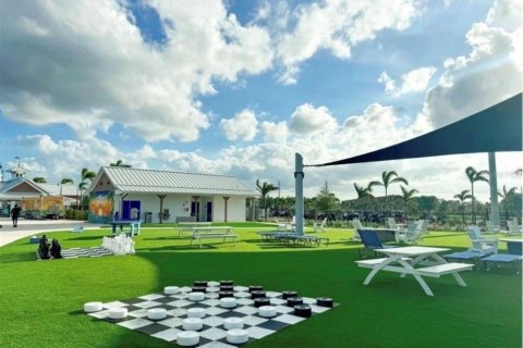 House in North Fort Myers, Florida 3 bedrooms, 132.57 sq.m. № 2231036 - photo 30