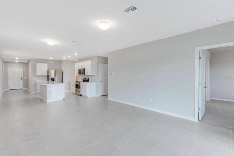 House in North Fort Myers, Florida 3 bedrooms, 132.57 sq.m. № 2231036 - photo 6