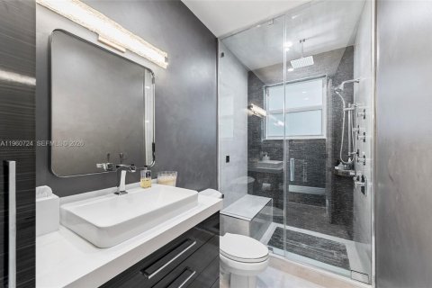 Casa en venta en Weston, Florida, 6 dormitorios, 417.78 m2 № 2038323 - foto 23