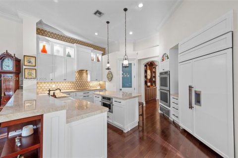 Casa en venta en Weston, Florida, 6 dormitorios, 417.78 m2 № 2038323 - foto 10