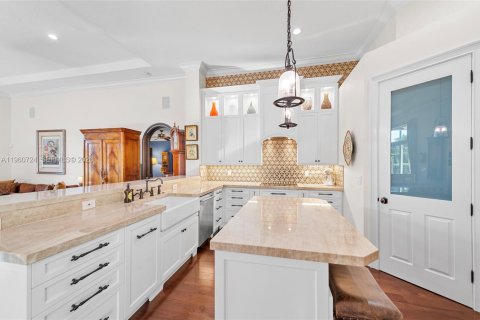 Casa en venta en Weston, Florida, 6 dormitorios, 417.78 m2 № 2038323 - foto 11
