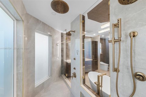 Casa en venta en Weston, Florida, 6 dormitorios, 417.78 m2 № 2038323 - foto 30