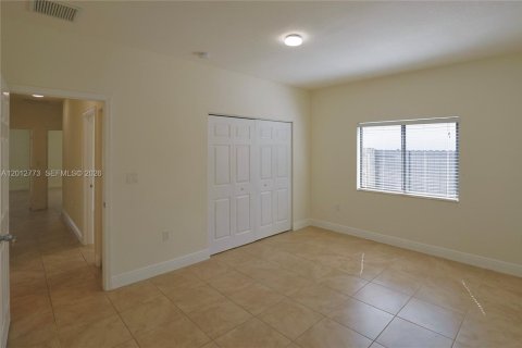 House in Palmetto Bay, Florida 5 bedrooms, 244.61 sq.m. № 2153852 - photo 19