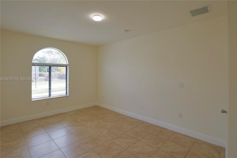 House in Palmetto Bay, Florida 5 bedrooms, 244.61 sq.m. № 2153852 - photo 21