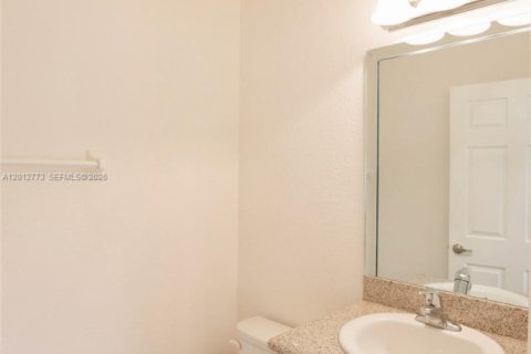House in Palmetto Bay, Florida 5 bedrooms, 244.61 sq.m. № 2153852 - photo 22