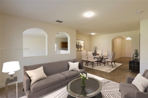 House in Palmetto Bay, Florida 5 bedrooms, 244.61 sq.m. № 2153852 - photo 2