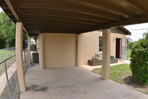 Casa en venta en Dade City, Florida, 3 dormitorios, 155.24 m2 № 1759505 - foto 28