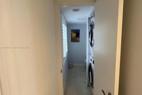 Adosado en alquiler en Miami, Florida, 2 dormitorios, 135.27 m2 № 2049124 - foto 6