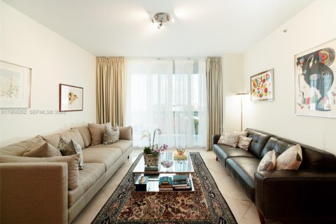 Copropriété à vendre à Surfside, Floride: 2 chambres, 139.35 m2 № 2028040 - photo 2