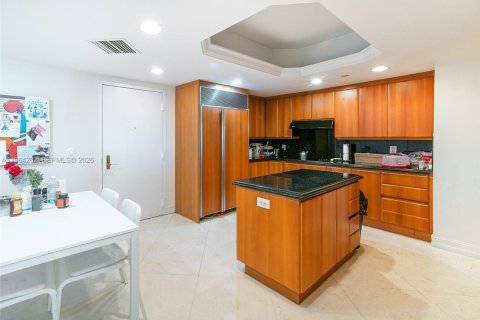 Copropriété à vendre à Surfside, Floride: 2 chambres, 139.35 m2 № 2028040 - photo 5