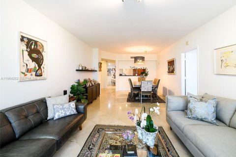 Condo à Surfside, Floride, 2 chambres  № 2028040