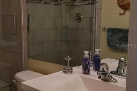 Condo in Saint Petersburg, Florida, 1 bedroom  № 2205929 - photo 19