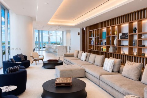 Copropriété à vendre à Miami, Floride: 2 chambres, 102.38 m2 № 2066342 - photo 18