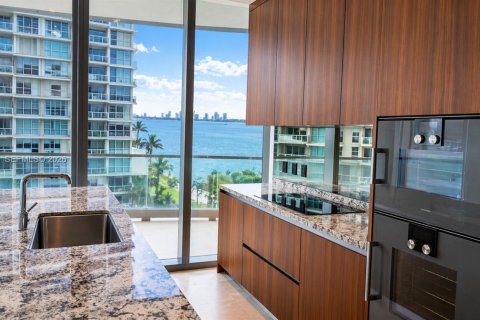 Copropriété à vendre à Miami, Floride: 2 chambres, 102.38 m2 № 2066342 - photo 6